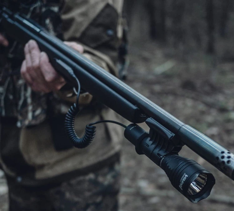 Włącznik na kablu żelowy Armytek ARS-01 z kręconym przewodem (6).jpg